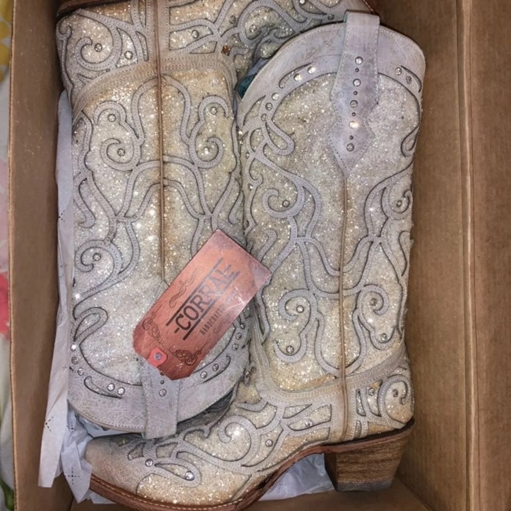 Corral boots